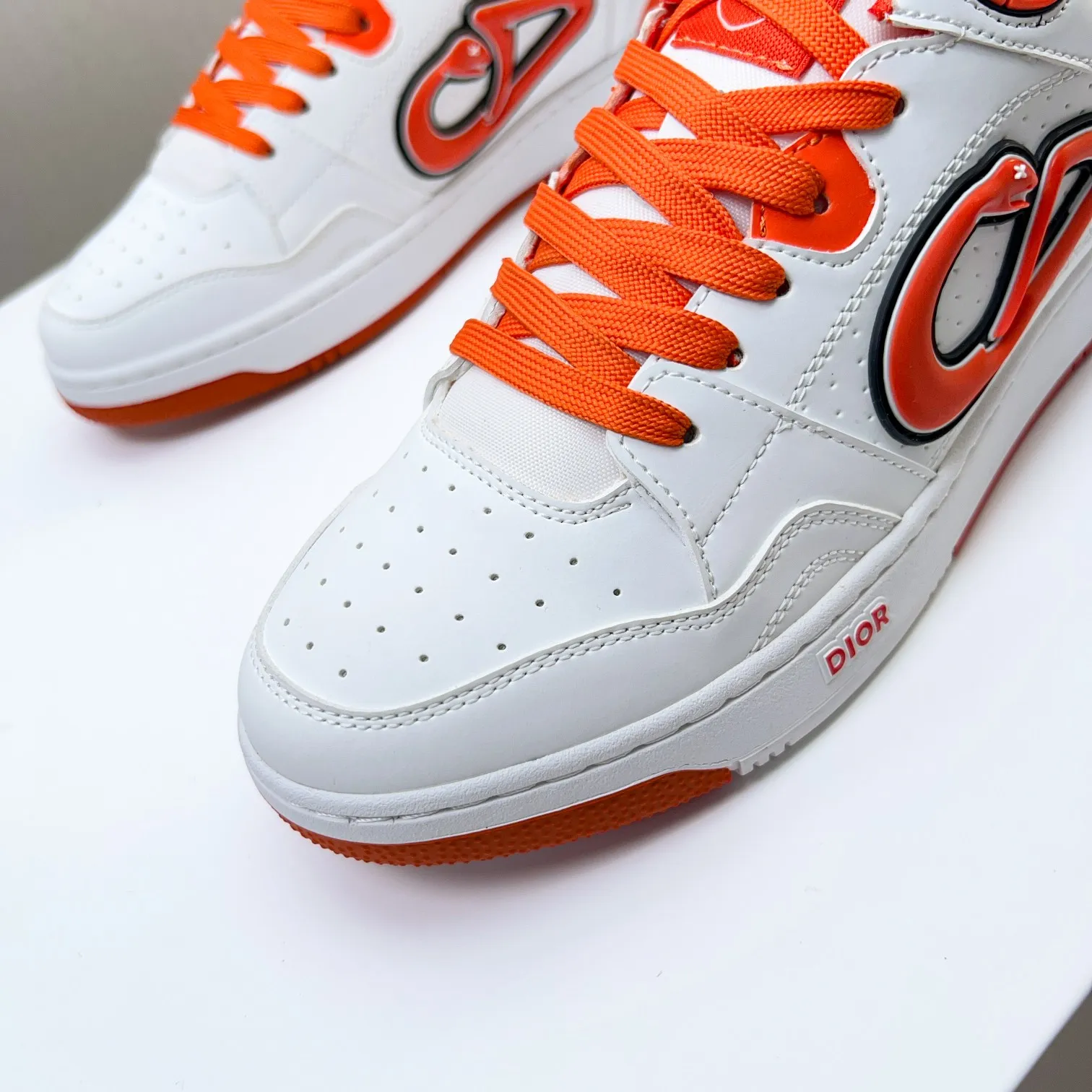 Men's Men's Shoes 💰420 [New Style] 🦩🦩Dior - Low-top sneakers 2025 spring men's collection new arrivals [Celebrate][Celebrate][Celebrate], reinterpret the basketball shoe design and become a classic Dior item [strong][strong][strong], carefully crafted in black and cream white smooth cowhide, paired with beige suede, showing leather on the side The CD logo, tongue, sole and back side are decorated with various distinctive details to enhance the style[666][666], while eyelet details, topstitching and rubber panels highlight the dynamic charm of its athletic style[strong][strong][strong]. It has a two-color rubber sole, which can be matched with various clothing to create a refined look. Size: 38 to 44 (45 can be customized
